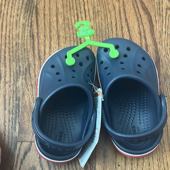 CROCS Kids Navy Bayaband Clog Water Shoes with Red Accents Size C6 NWT - Picture 2 of 4